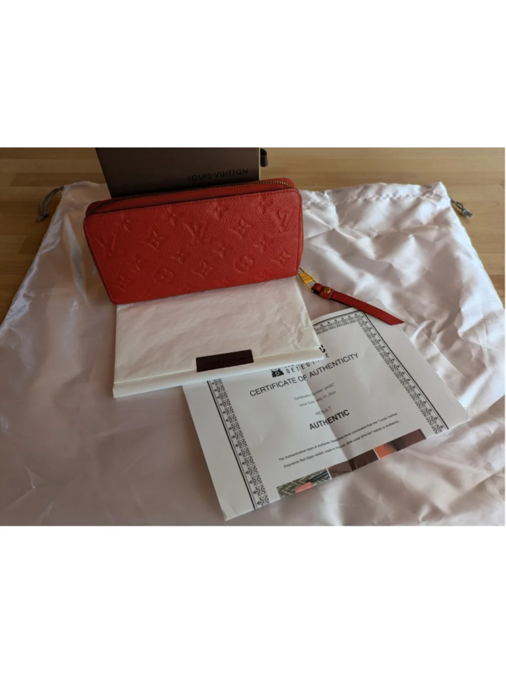 Louis Vuitton Zippy Wallet in Monogram Empreinte Leather, Red Color - Picture 2 of 8